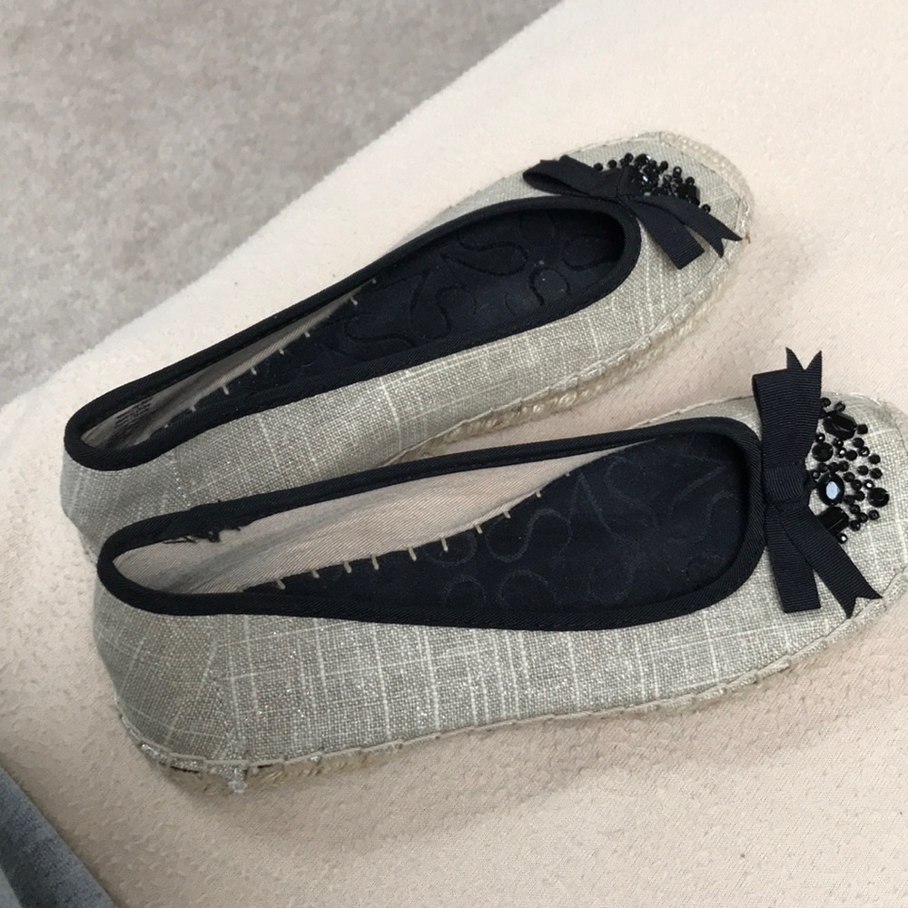 Vera wang flats